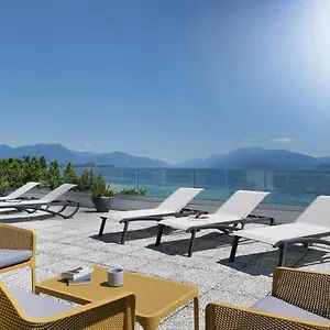 https://hotel-riviera-desenzano-del-garda.it-lombardy.com