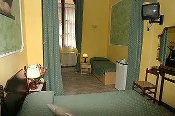 Soggiorno Alessandra Firenze 2*,