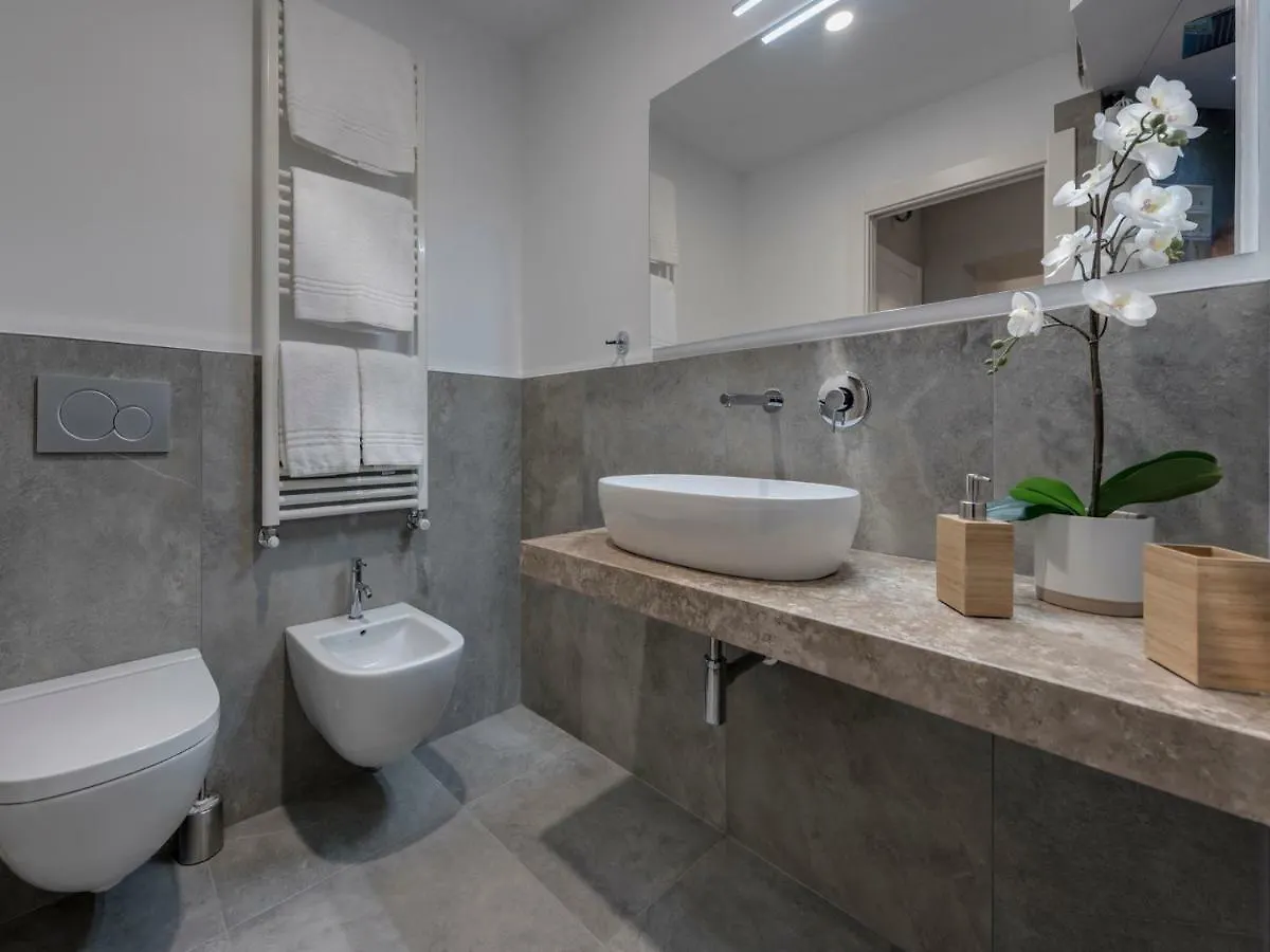 ** Affittacamere Soggiorno Alessandra Firenze Italia